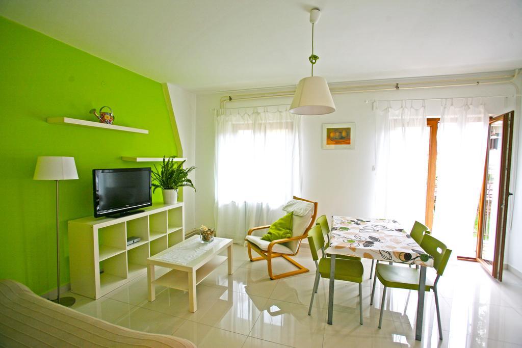 Apartments Maras Poreč Oda fotoğraf